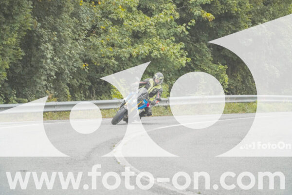 <h1 class="product-title">thumb_FF103852</h1>