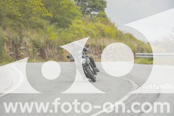 <h1 class="product-title">thumb_FF103882</h1>