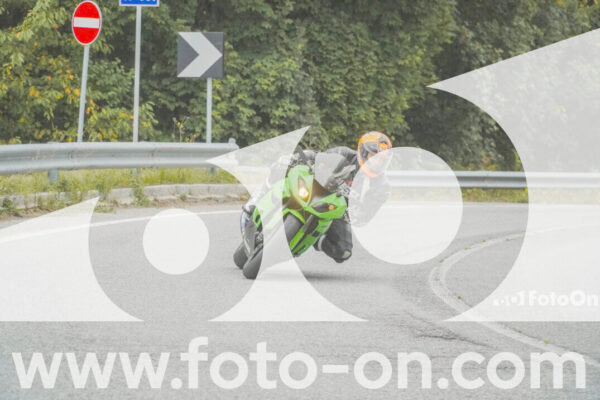 <h1 class="product-title">thumb_FF103926</h1>