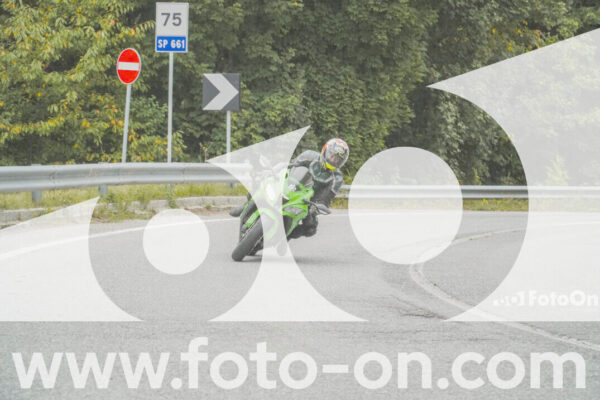 <h1 class="product-title">thumb_FF103929</h1>