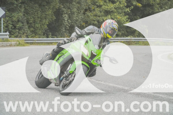 <h1 class="product-title">thumb_FF103930</h1>