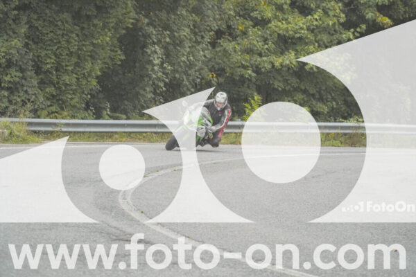 <h1 class="product-title">thumb_FF103942</h1>
