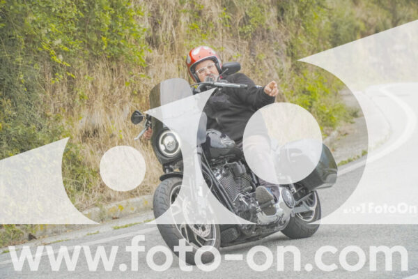 <h1 class="product-title">thumb_FF103949</h1>