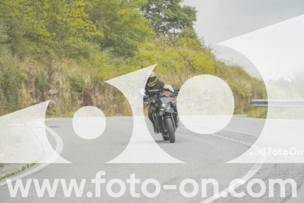 <h1 class="product-title">thumb_FF103953</h1>