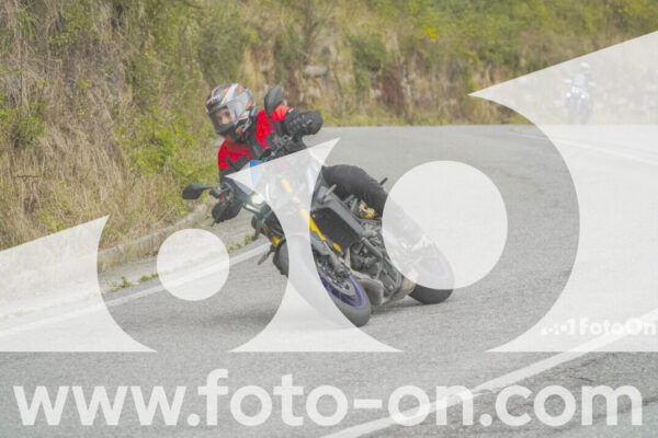 <h1 class="product-title">thumb_FF103961</h1>