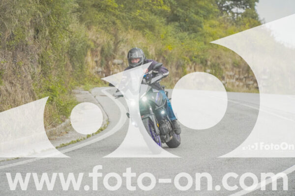 <h1 class="product-title">thumb_FF103973</h1>