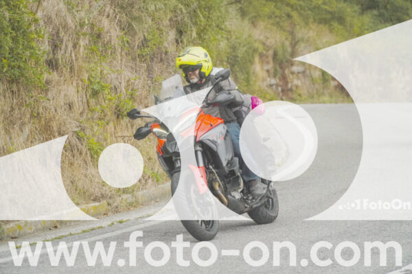 <h1 class="product-title">thumb_FF103976</h1>