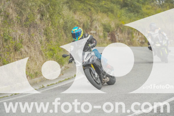 <h1 class="product-title">thumb_FF103983</h1>