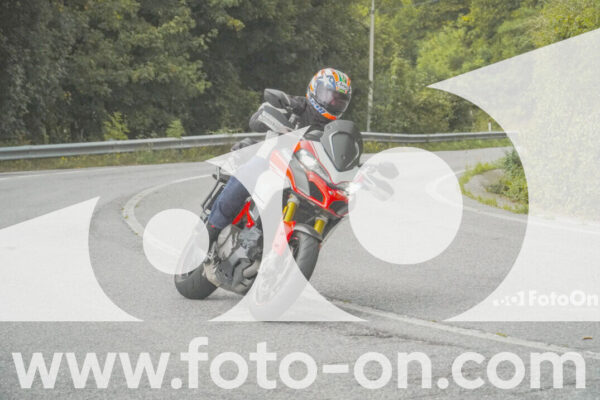 <h1 class="product-title">thumb_FF103986</h1>