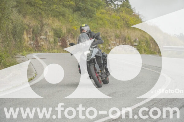 <h1 class="product-title">thumb_FF103995</h1>