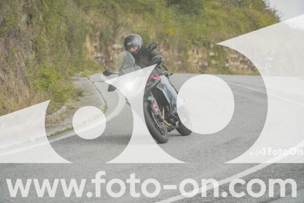 <h1 class="product-title">thumb_FF104011</h1>