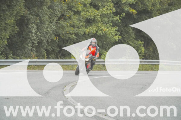 <h1 class="product-title">thumb_FF104052</h1>