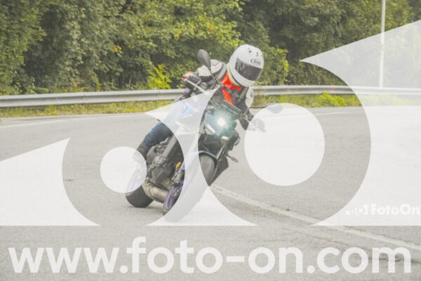 <h1 class="product-title">thumb_FF104071</h1>