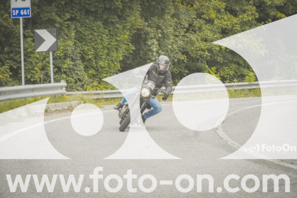 <h1 class="product-title">thumb_FF104094</h1>