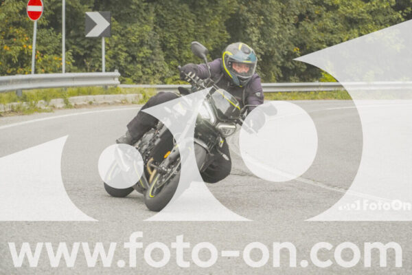 <h1 class="product-title">thumb_FF104125</h1>
