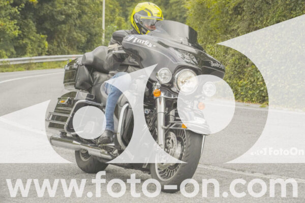 <h1 class="product-title">thumb_FF104135</h1>