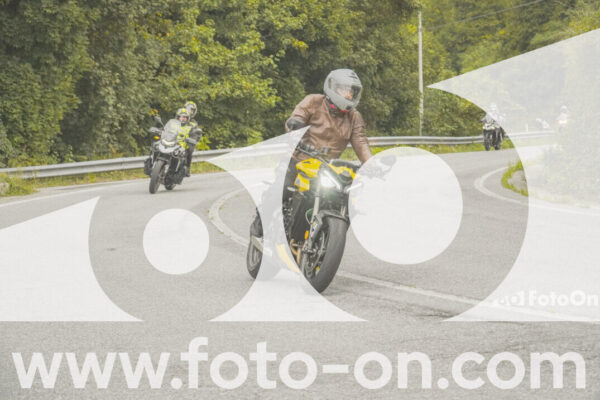 <h1 class="product-title">thumb_FF104147</h1>