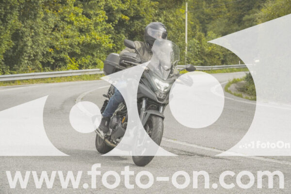 <h1 class="product-title">thumb_FF104170</h1>