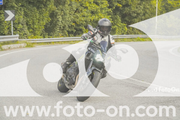<h1 class="product-title">thumb_FF104196</h1>