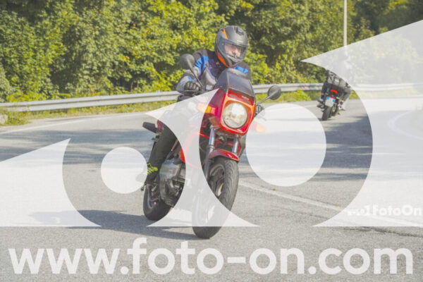 <h1 class="product-title">thumb_FF104233</h1>