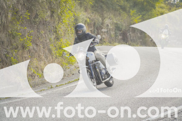 <h1 class="product-title">thumb_FF104244</h1>