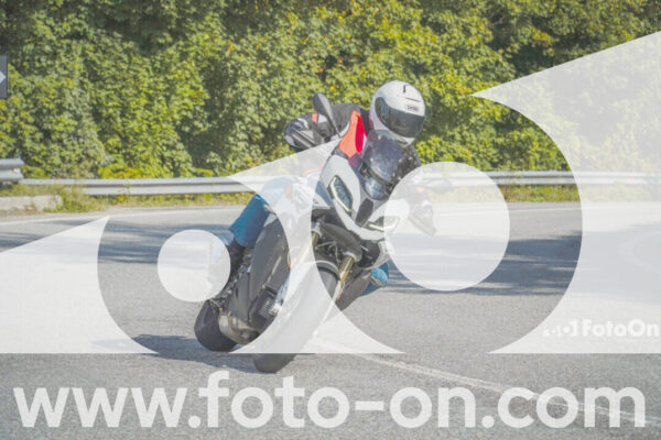 <h1 class="product-title">thumb_FF104299</h1>