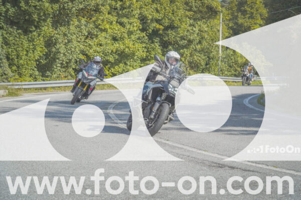 <h1 class="product-title">thumb_FF104309</h1>
