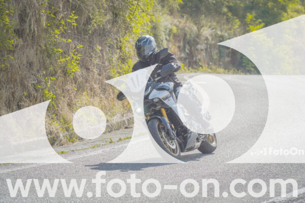 <h1 class="product-title">thumb_FF104313</h1>