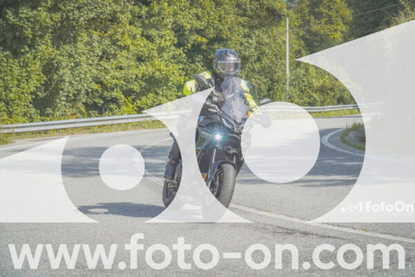 <h1 class="product-title">thumb_FF104332</h1>