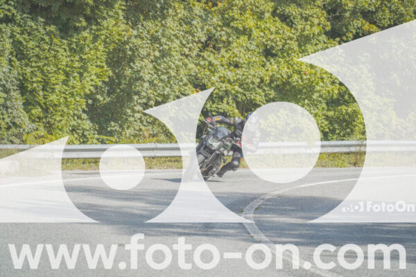 <h1 class="product-title">thumb_FF104335</h1>