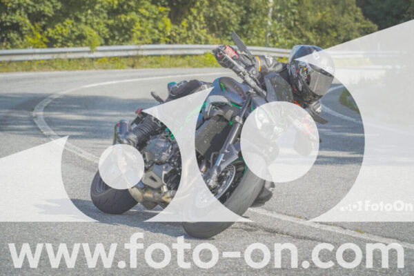 <h1 class="product-title">thumb_FF104337</h1>