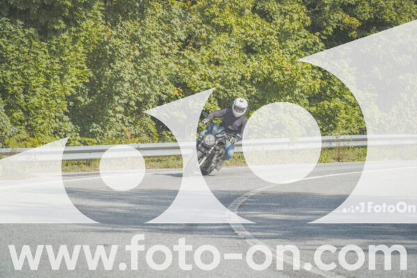 <h1 class="product-title">thumb_FF104338</h1>