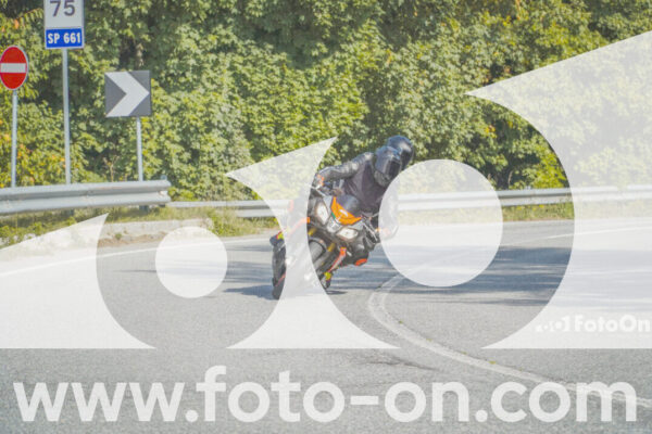 <h1 class="product-title">thumb_FF104350</h1>