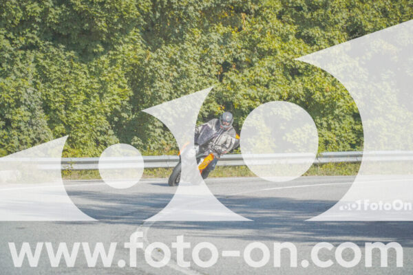<h1 class="product-title">thumb_FF104359</h1>
