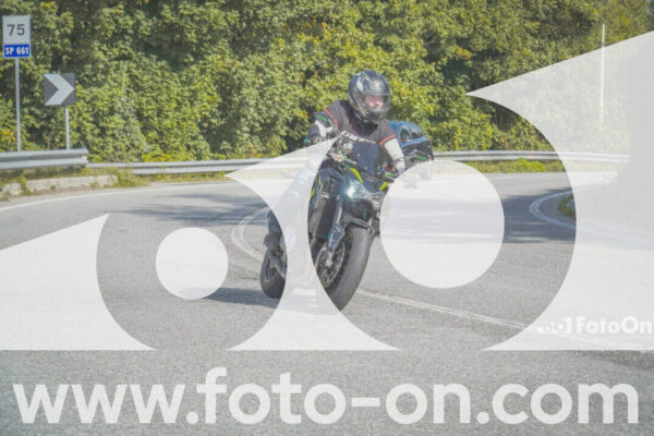 <h1 class="product-title">thumb_FF104377</h1>