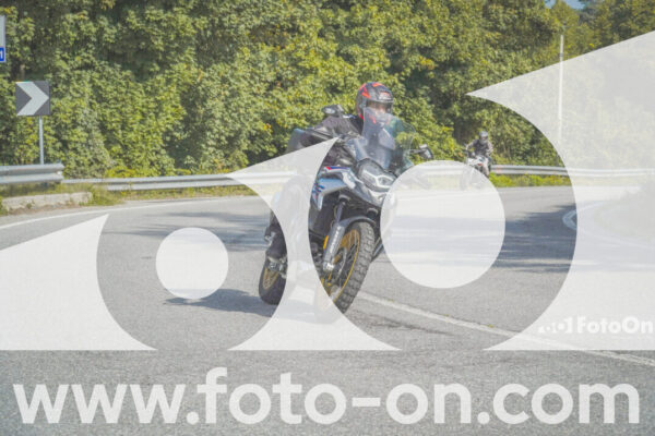 <h1 class="product-title">thumb_FF104381</h1>