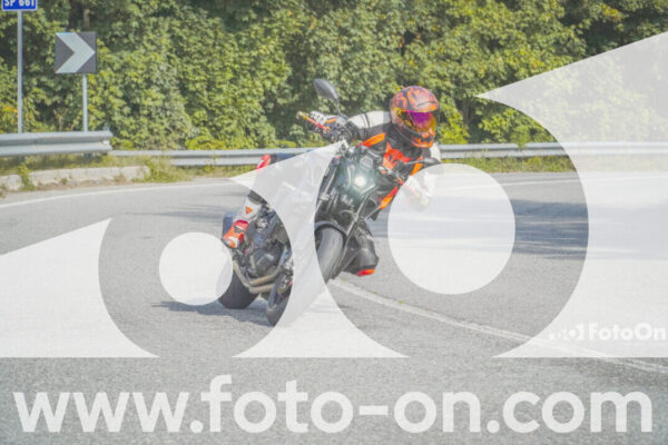 <h1 class="product-title">thumb_FF104401</h1>