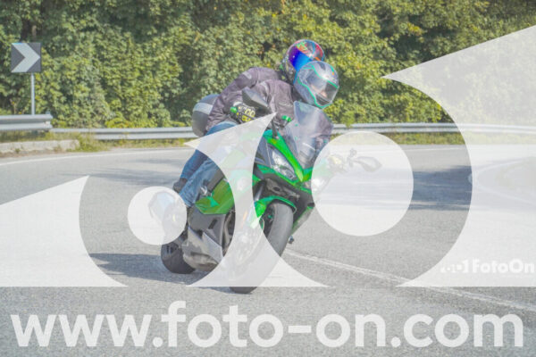 <h1 class="product-title">thumb_FF104404</h1>