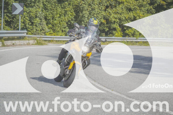 <h1 class="product-title">thumb_FF104415</h1>