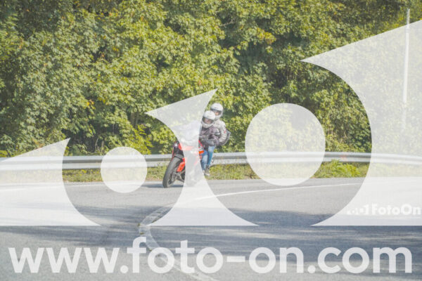 <h1 class="product-title">thumb_FF104421</h1>