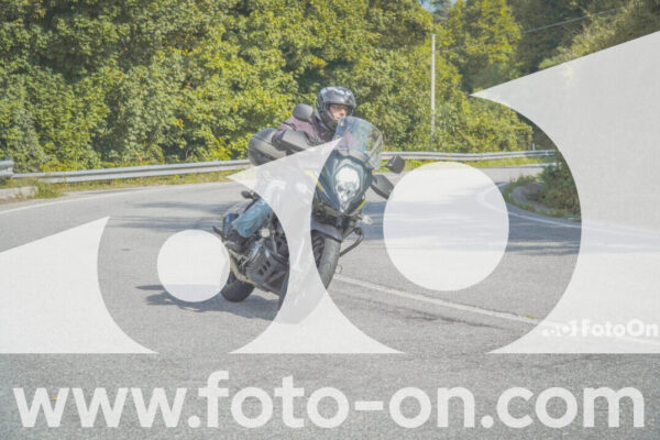 <h1 class="product-title">thumb_FF104435</h1>