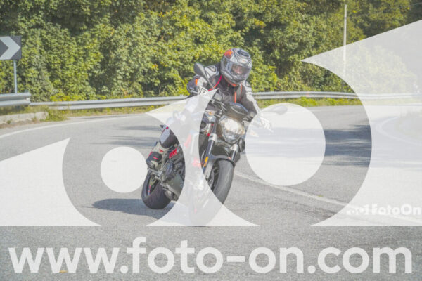 <h1 class="product-title">thumb_FF104440</h1>