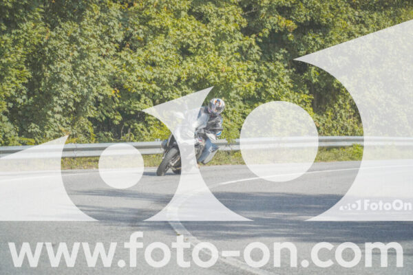 <h1 class="product-title">thumb_FF104444</h1>