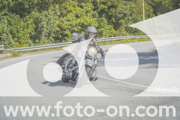 <h1 class="product-title">thumb_FF104449</h1>