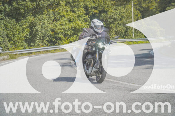 <h1 class="product-title">thumb_FF104472</h1>