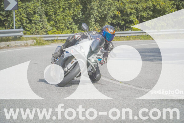 <h1 class="product-title">thumb_FF104486</h1>