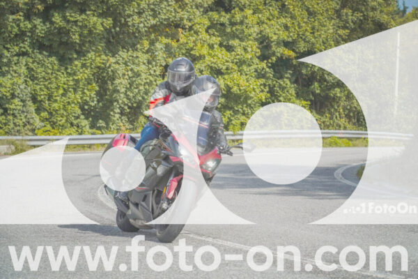 <h1 class="product-title">thumb_FF104493</h1>