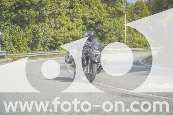 <h1 class="product-title">thumb_FF104495</h1>