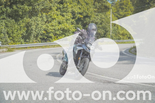 <h1 class="product-title">thumb_FF104498</h1>