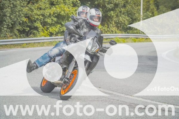 <h1 class="product-title">thumb_FF104523</h1>